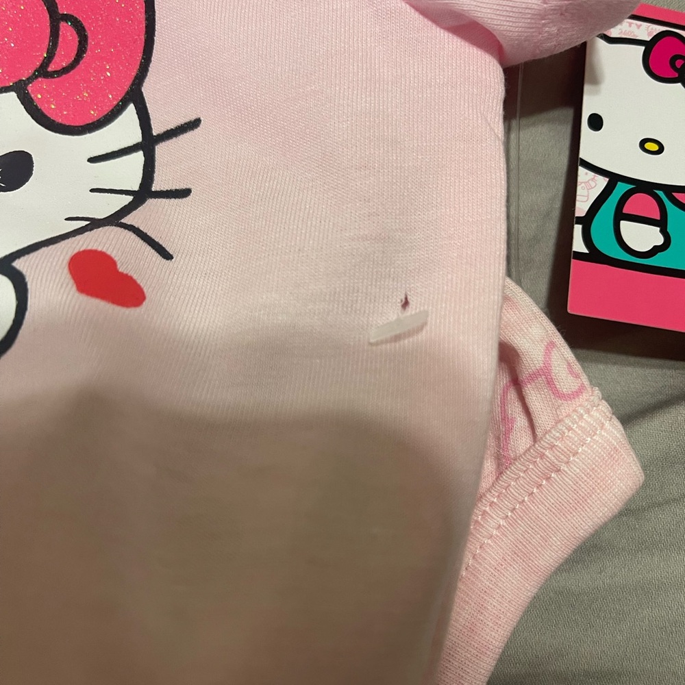 Hello kitty onesie - Picture 3 of 5